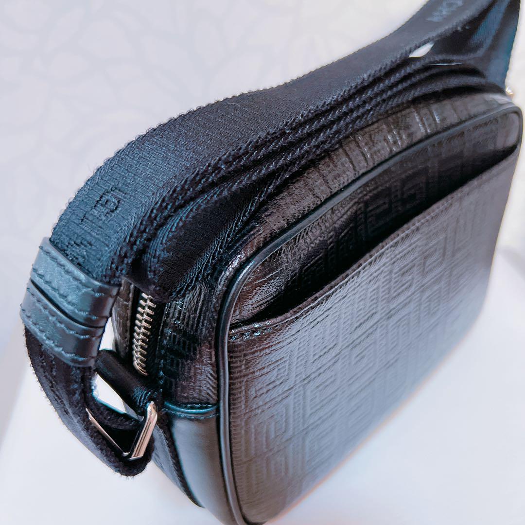 GIVENCHY ショルダーバッグ カメラバッグ
