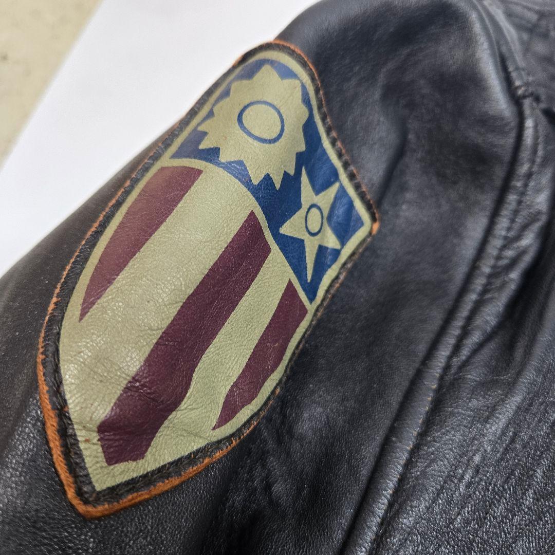 美品 AVIREX ライダースジャケット Lサイズ 虎ワッペン レザー 美品 AVIREX ライダースジャケット Lサイズ 虎ワッペン レザー