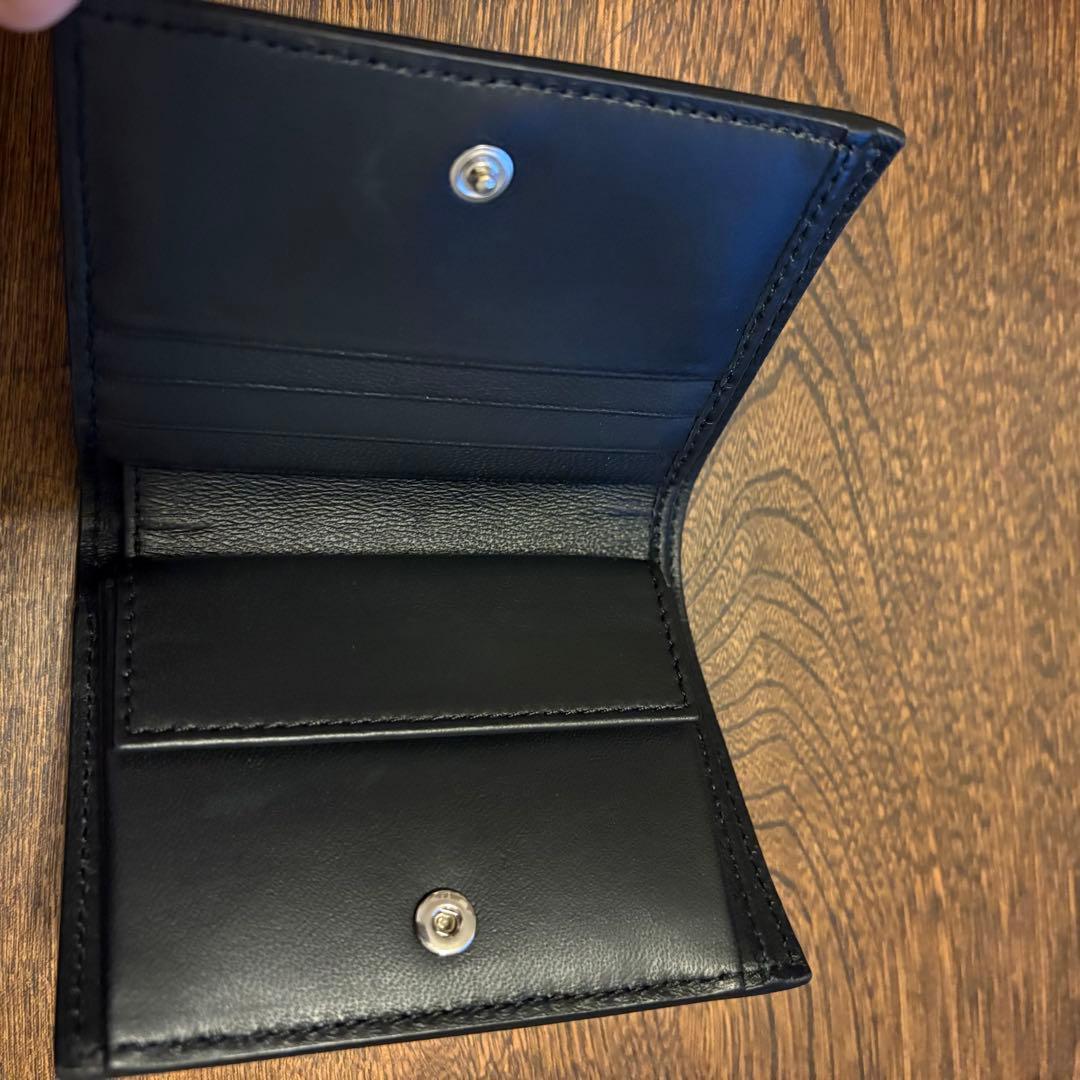 【美品】MARNI マルニ 二つ折り財布 ステッチ 廃盤 【美品】MARNI マルニ 二つ折り財布 ステッチ 廃盤