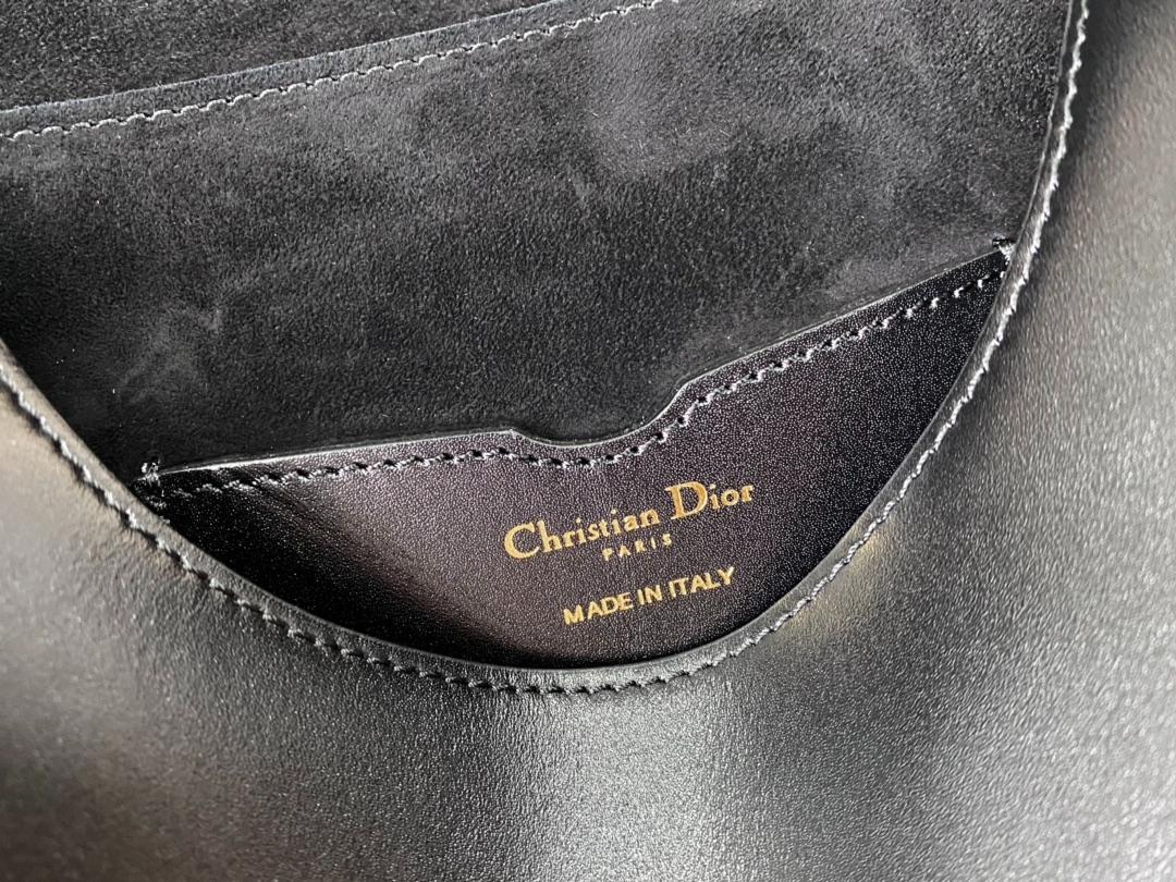 Dior ブラック ショルダーバッグ