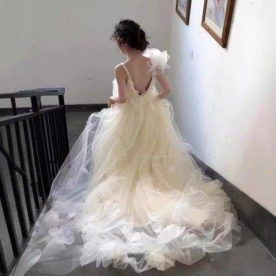 ホワイト ドレス ウェディングドレス 結婚式 お色直し レース 花 フラワー