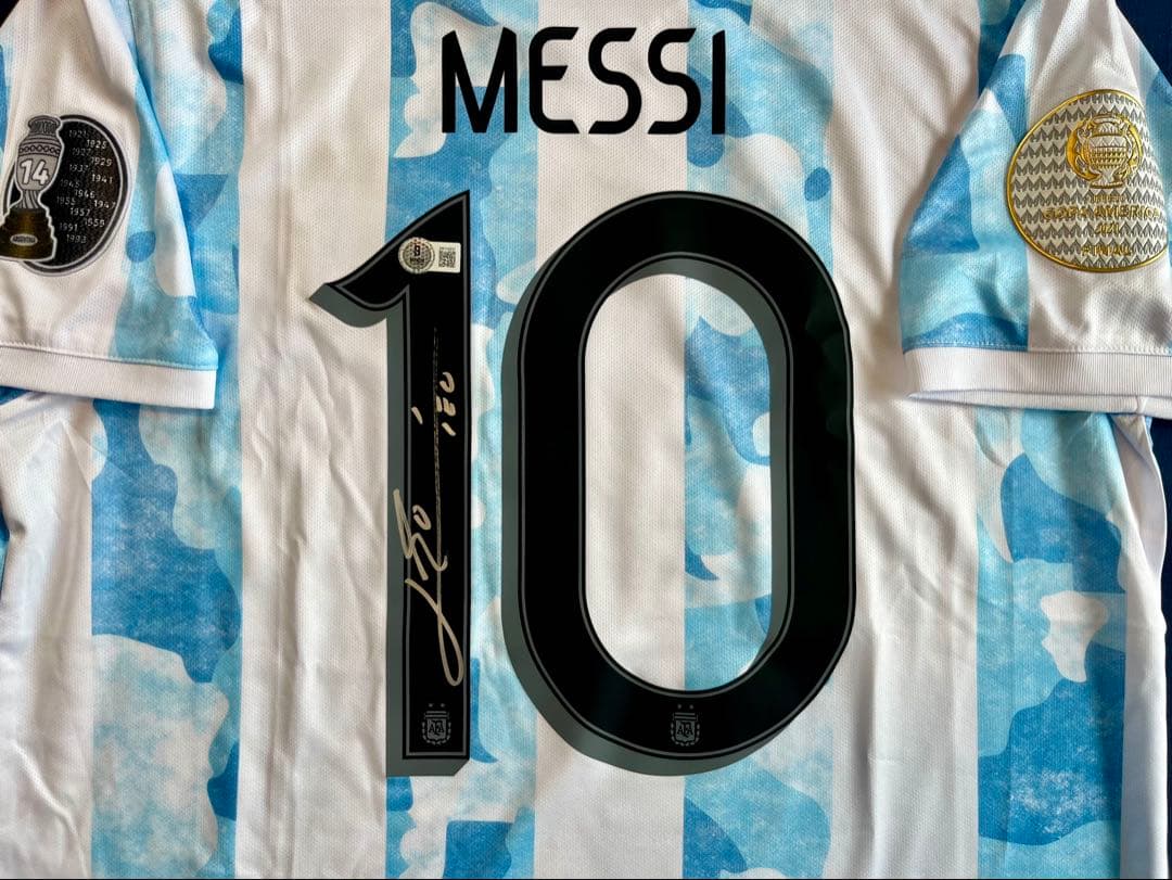 リオネル・メッシ 直筆サイン入り アルゼンチン代表ユニフォーム