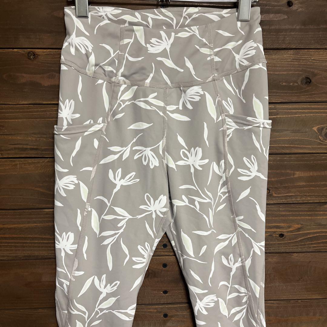 ♦︎【エミヨガ】emmi yoga 花柄ヨガウェアセット S