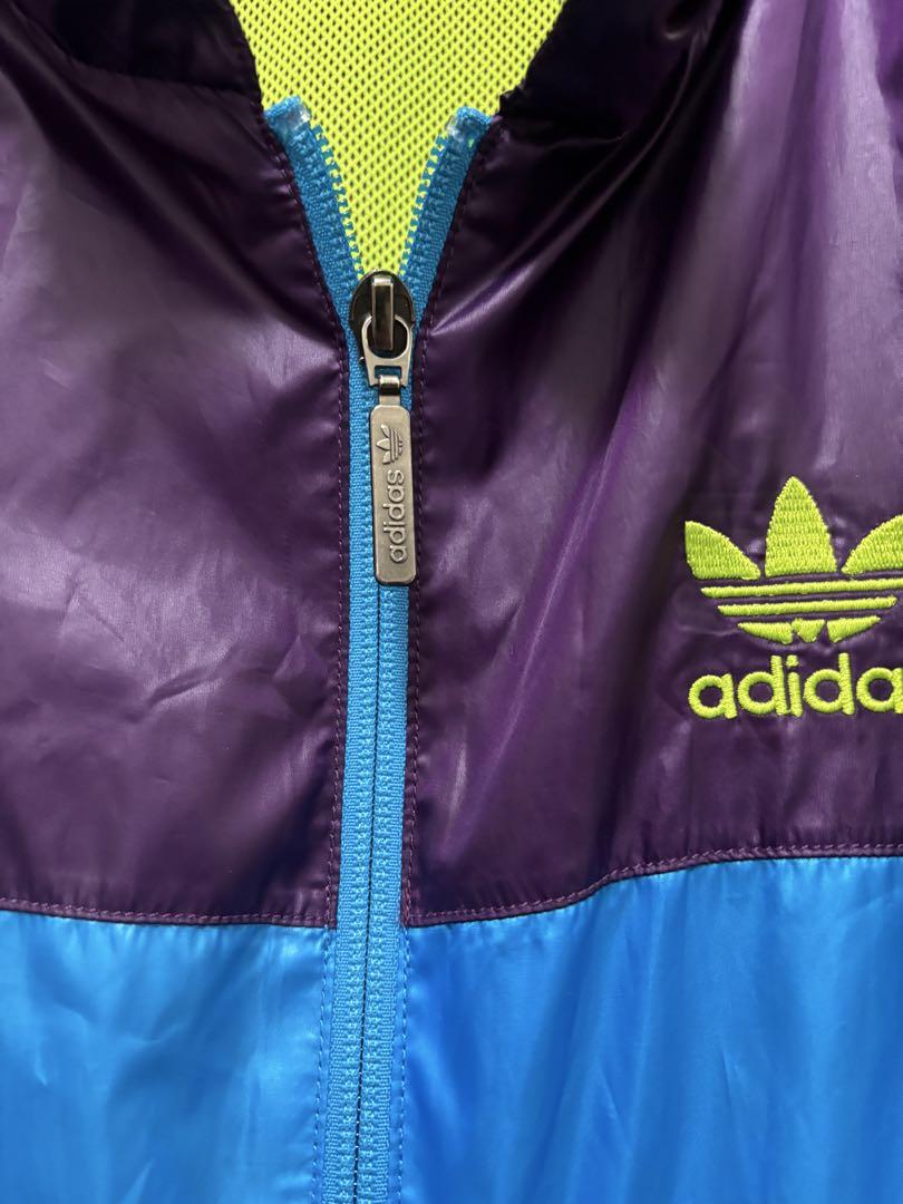 adidas originals ナイロンジャケット 　トレフォイル 刺繍ロゴ