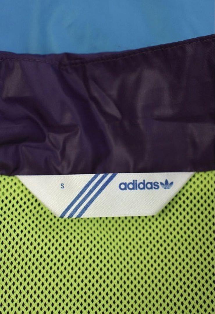 adidas originals ナイロンジャケット 　トレフォイル 刺繍ロゴ