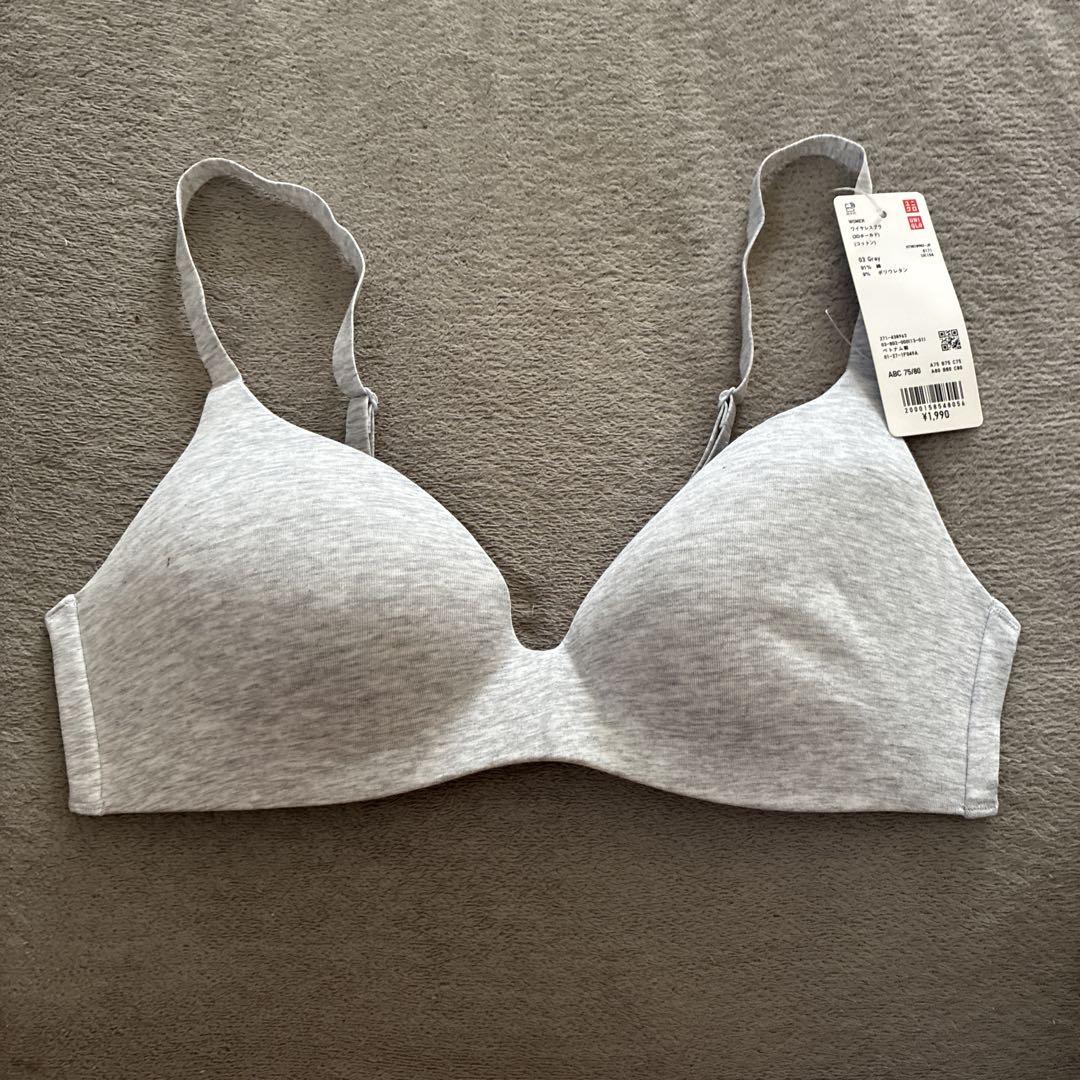 ユニクロ　ワイヤレスブラ　3Dホールド　ABC 75/80 4枚セット ユニクロ UNIQLO ワイヤレスブラ 3Dホールド ABC 65/70 サイズS