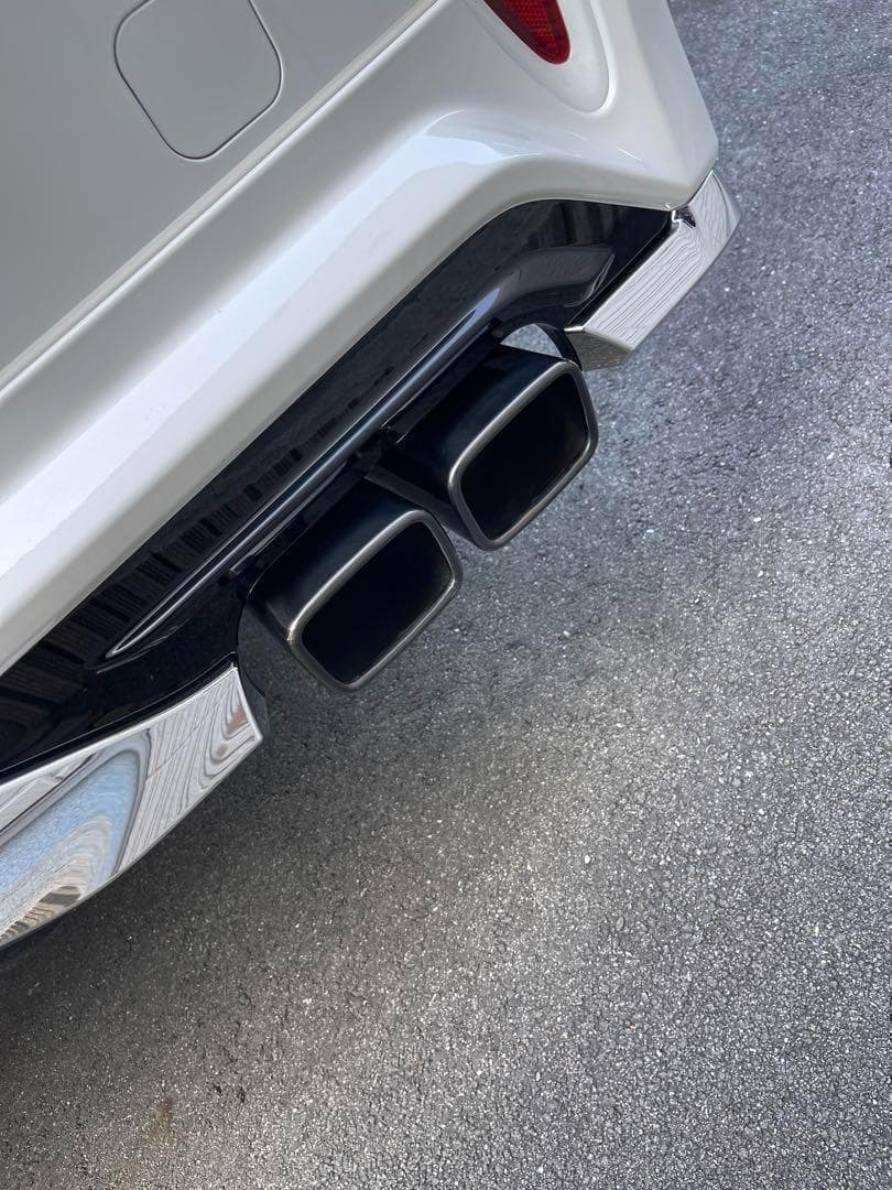 アルファード40 マフラーカッター モデリスタによく合う ブラック☆ アルファード40 マフラーカッター モデリスタによく合う ブラック☆