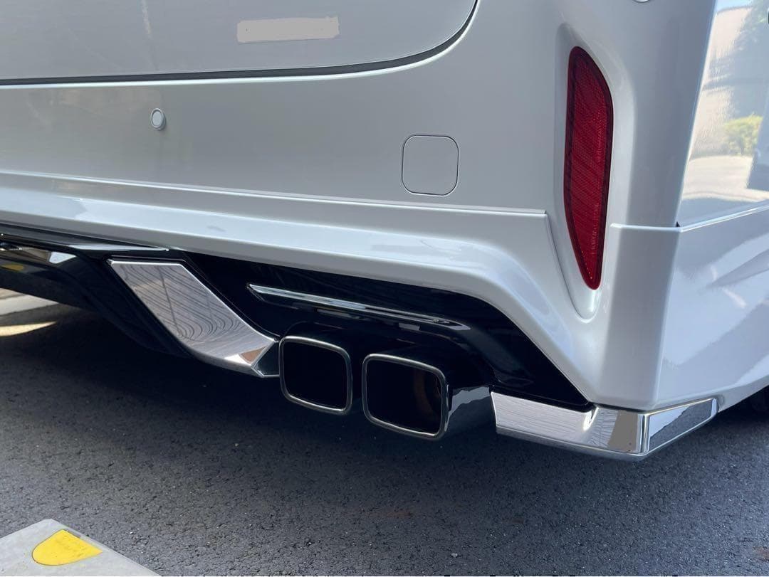 アルファード40 マフラーカッター モデリスタによく合う ブラック☆ アルファード40 マフラーカッター モデリスタによく合う ブラック☆