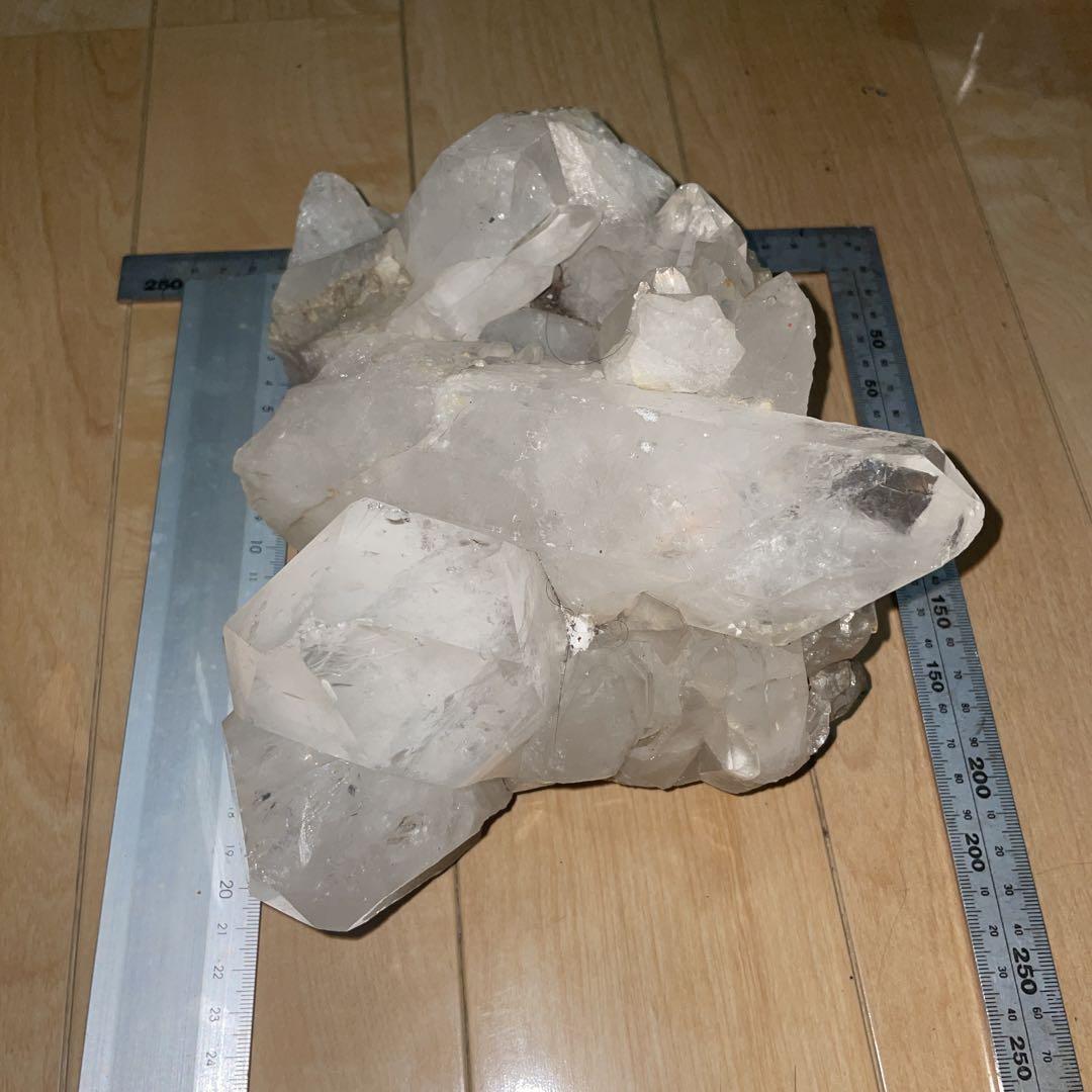 大きな水晶　4.5キロ