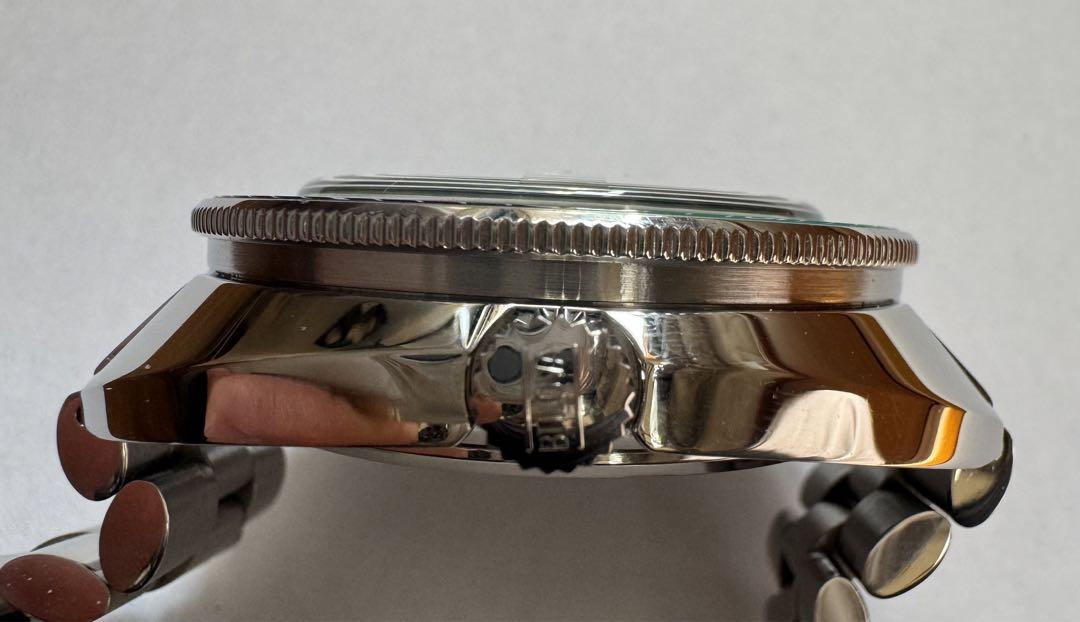 一旦今日で取り下げます。BULOVA 96B322  グリーン 中古美品