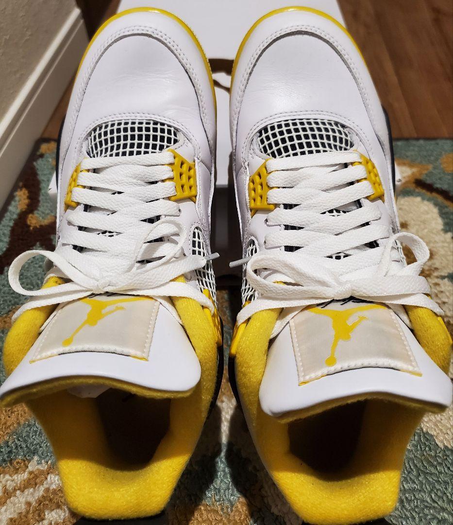 NIKE WMNS AIR JORDAN 4 RETRO（27cm）
