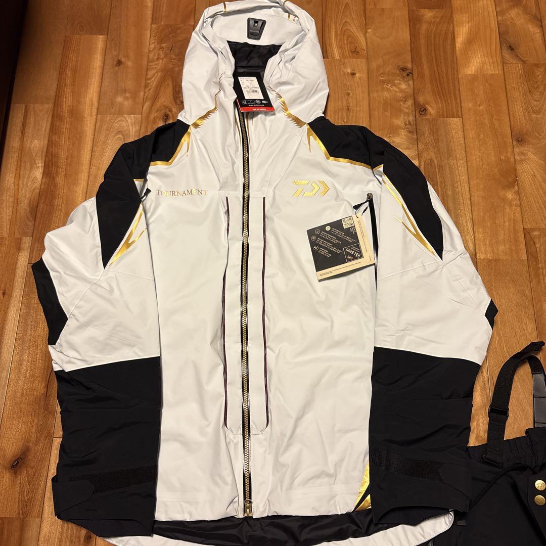 完売ダイワDW-1024T GORE-TEX トーナメントウィンターサーモスーツ