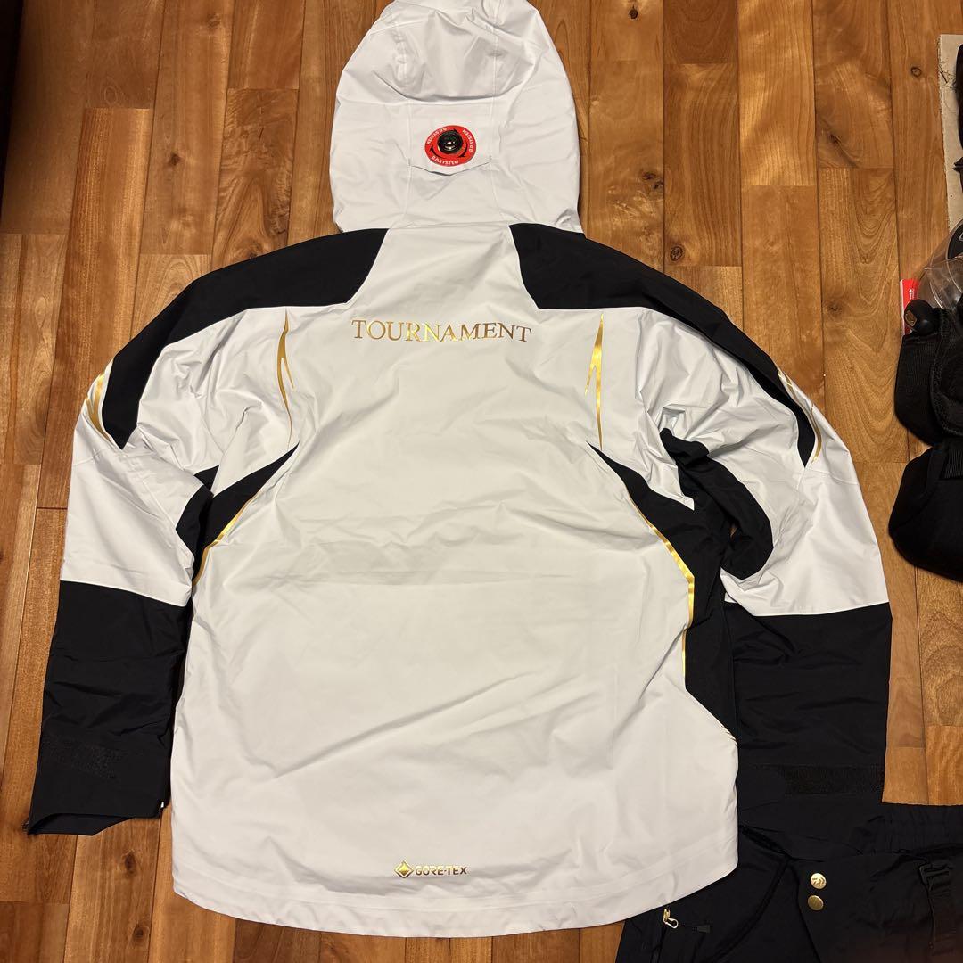 完売ダイワDW-1024T GORE-TEX トーナメントウィンターサーモスーツ