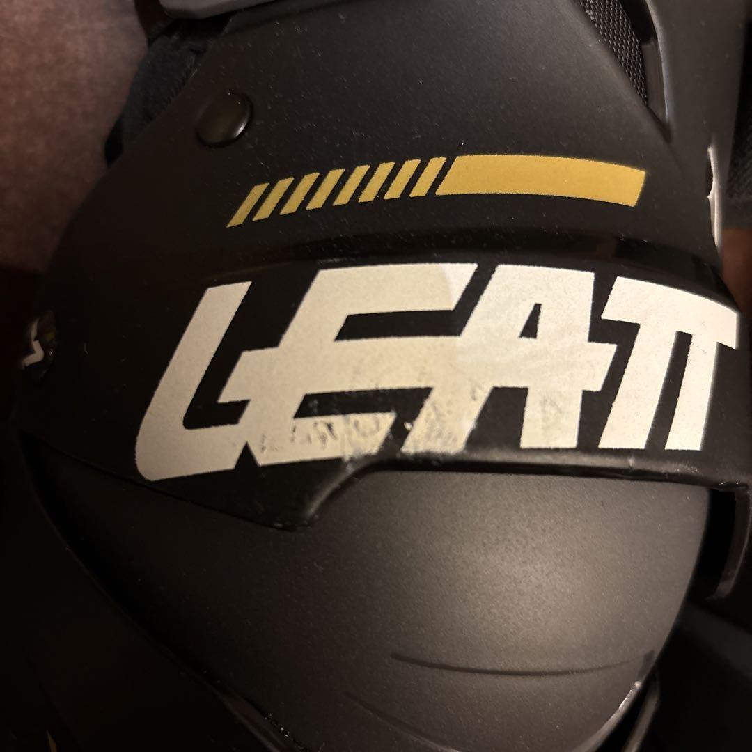 送料込み１回使用　LEATT 膝プロテクター Dual Axis L/XL
