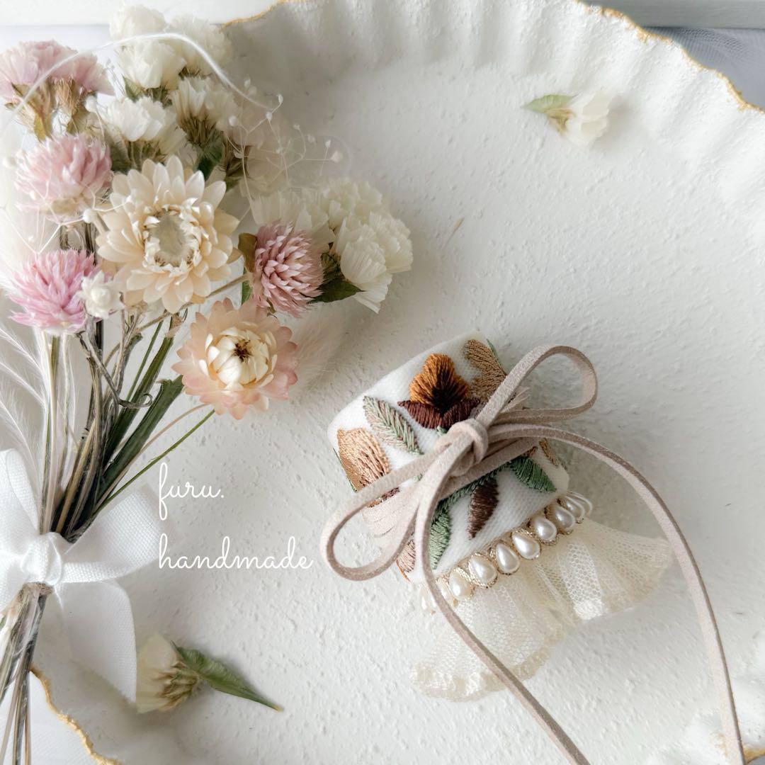 ♡インド刺繍リボン　ポニーフック　ヘアカフ　茶色刺繍♡