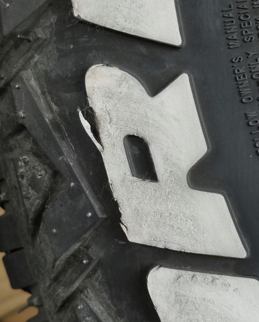 MONSTA MUD WARRIOR 16インチタイヤ