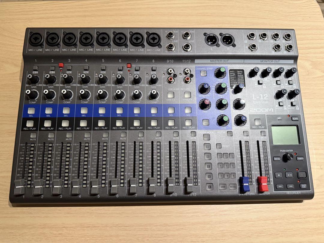 ZOOM LiveTrak L-12 デジタルミキサー