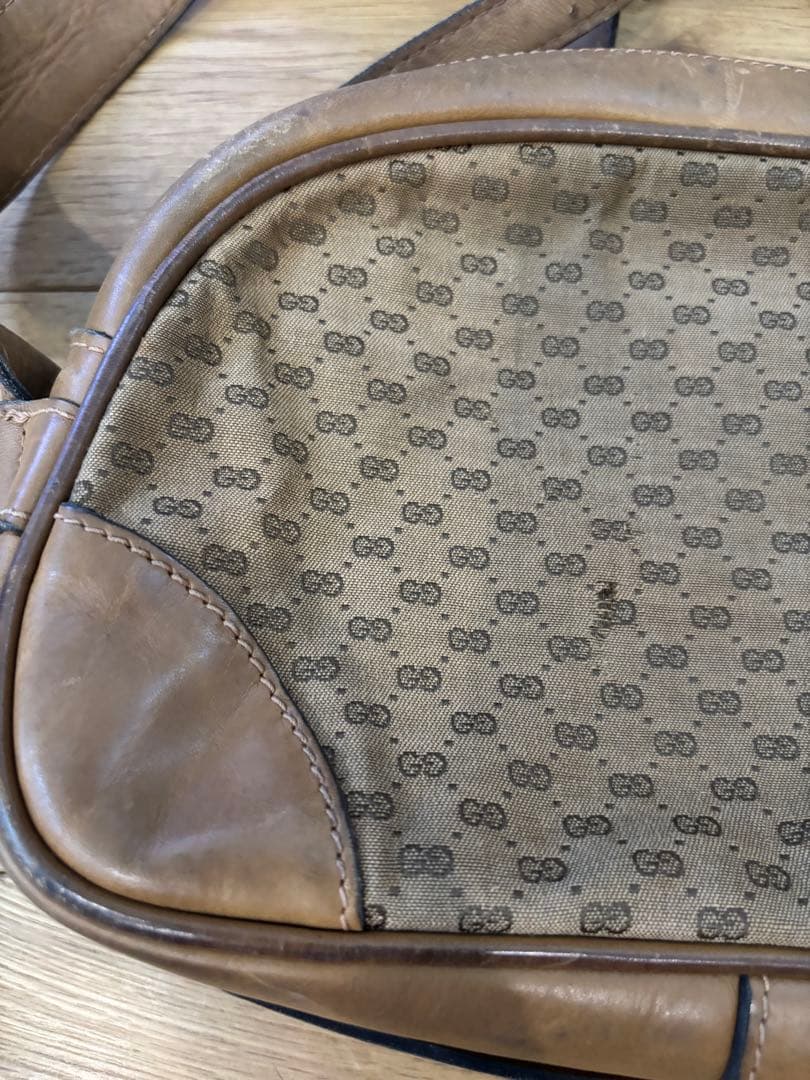 GUCCI グッチ　ショルダーバッグ