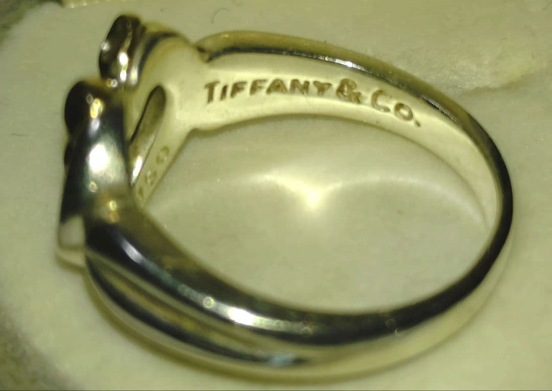 Tiffanyハート・リボンリング
