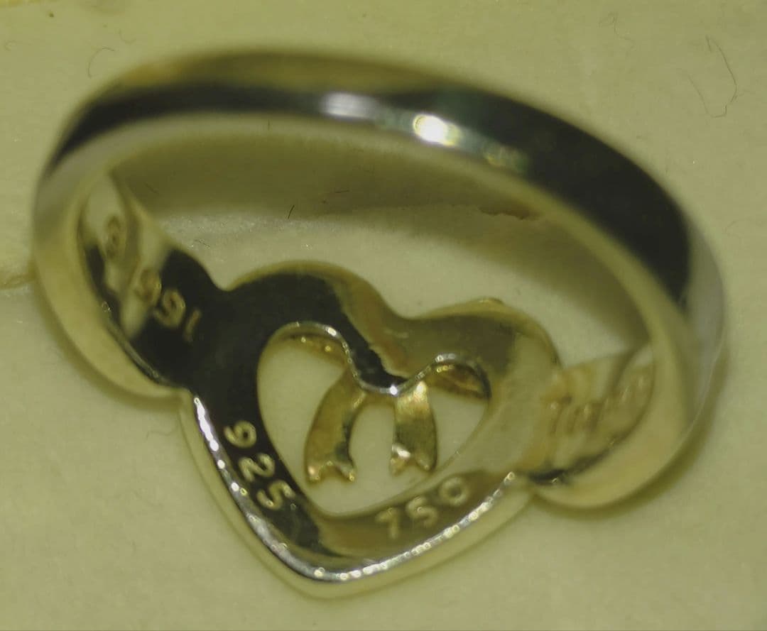 Tiffanyハート・リボンリング