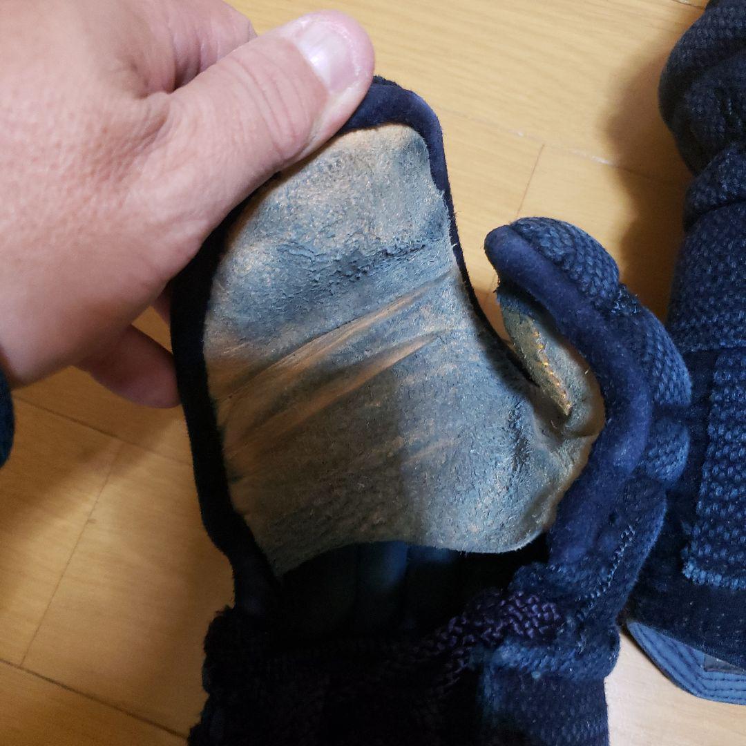 甲手