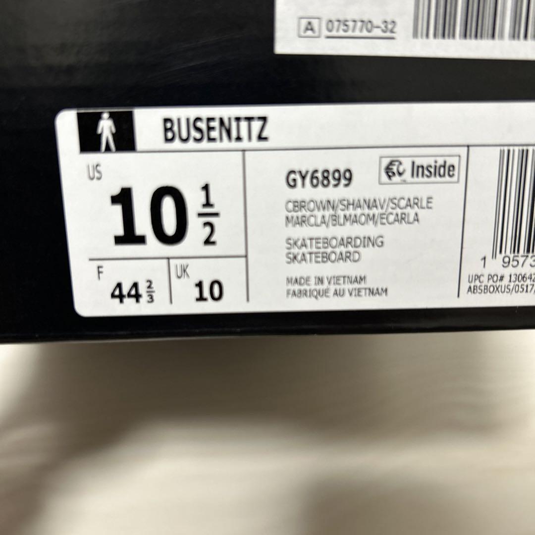 靴 adidas BUSENITZ