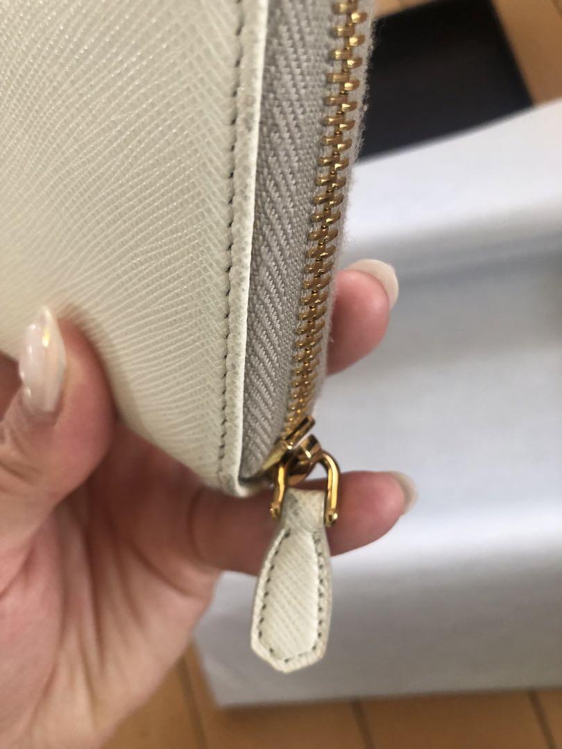 PRADA プラダ 長財布