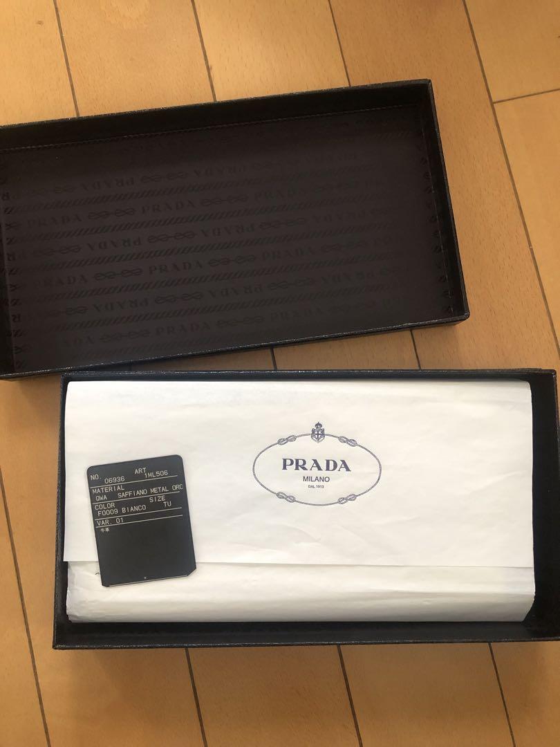 PRADA プラダ 長財布