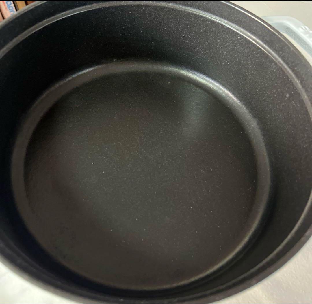 staub ストウブ　ココットラウンド 26 浅型　ホーロー鍋　両手鍋