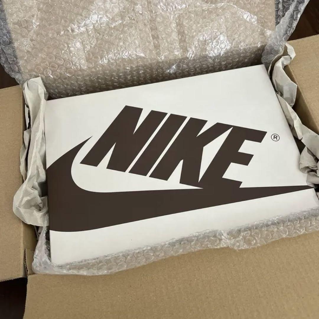 TRAVIS SCOTT × AIR JORDAN 1 LOW OG SP