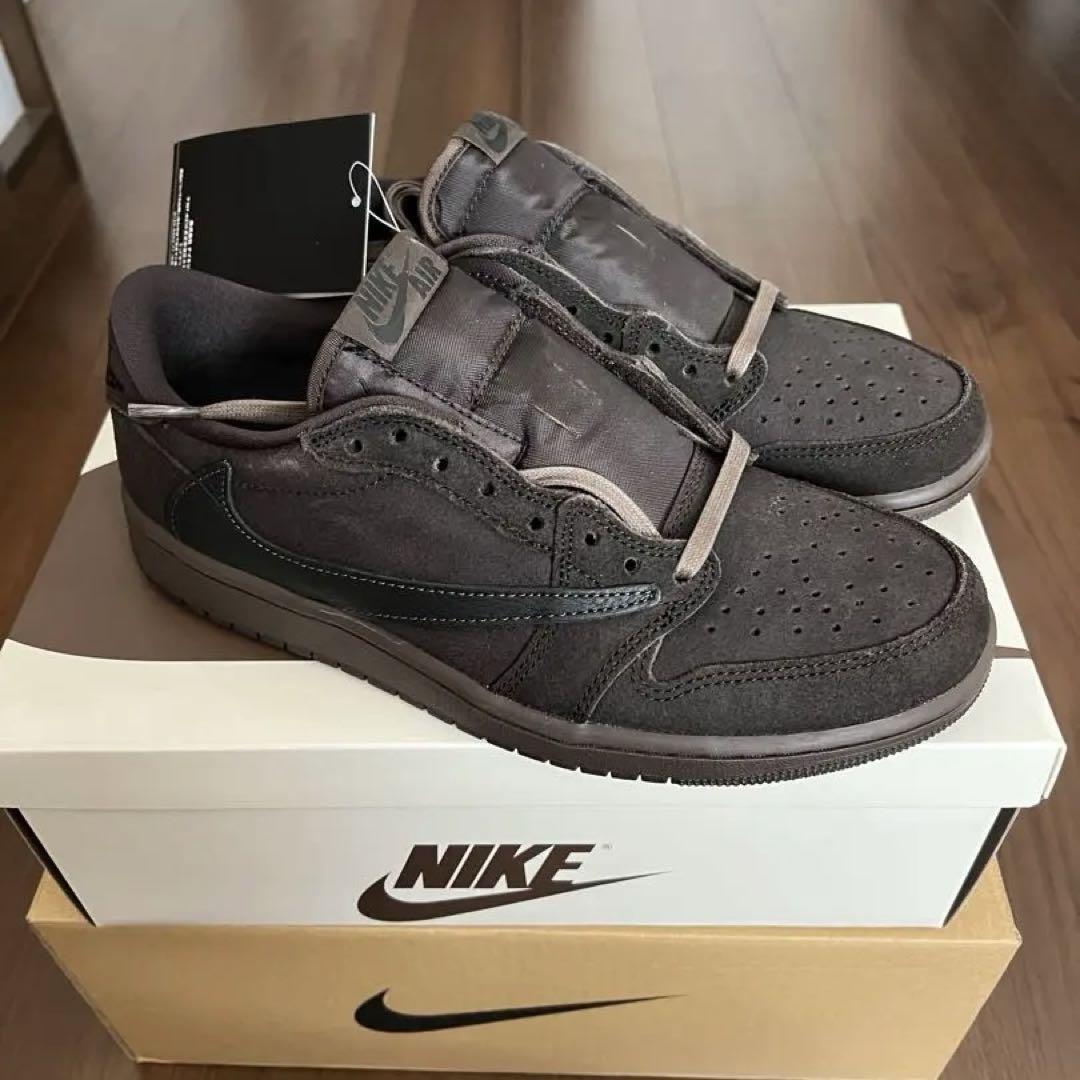 TRAVIS SCOTT × AIR JORDAN 1 LOW OG SP