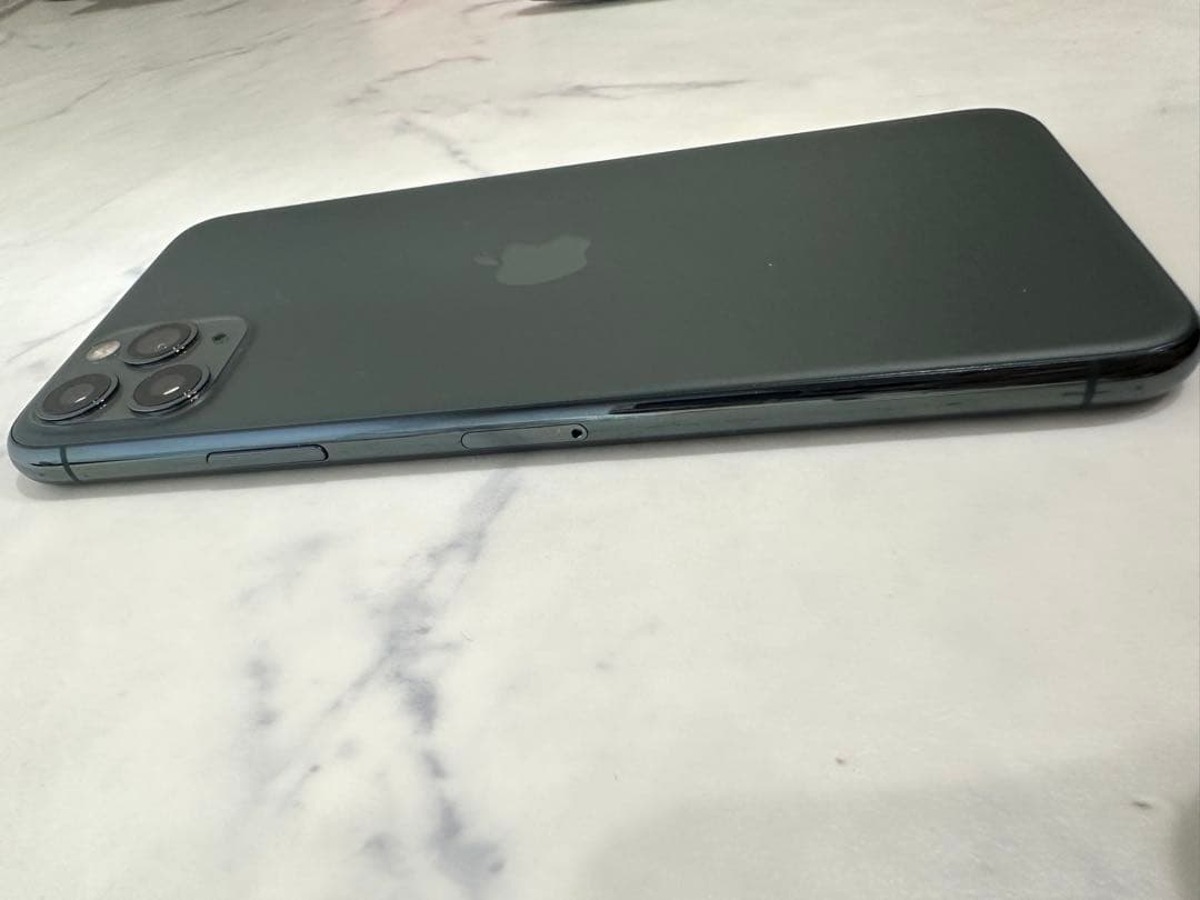 ミッドナイトグリーン