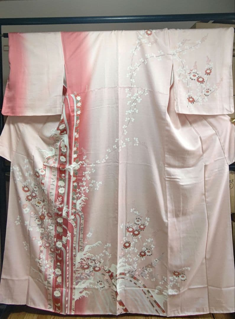 希少 黒入荷! 訪問着 逸品 金彩 暈し染め 松竹梅 立波枝花文 駒刺繍