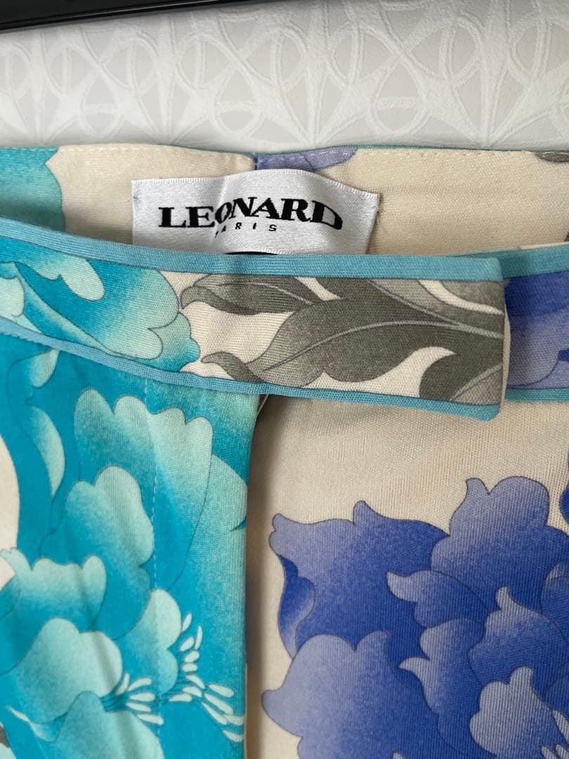 LEONARD PARIS ズボン　スラックス