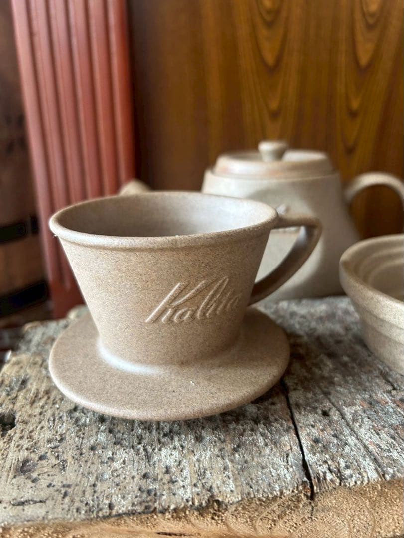 Kalita 陶器製ティーポット・カップ・皿セット Kalita 陶器製ティーポット・カップ・皿セット