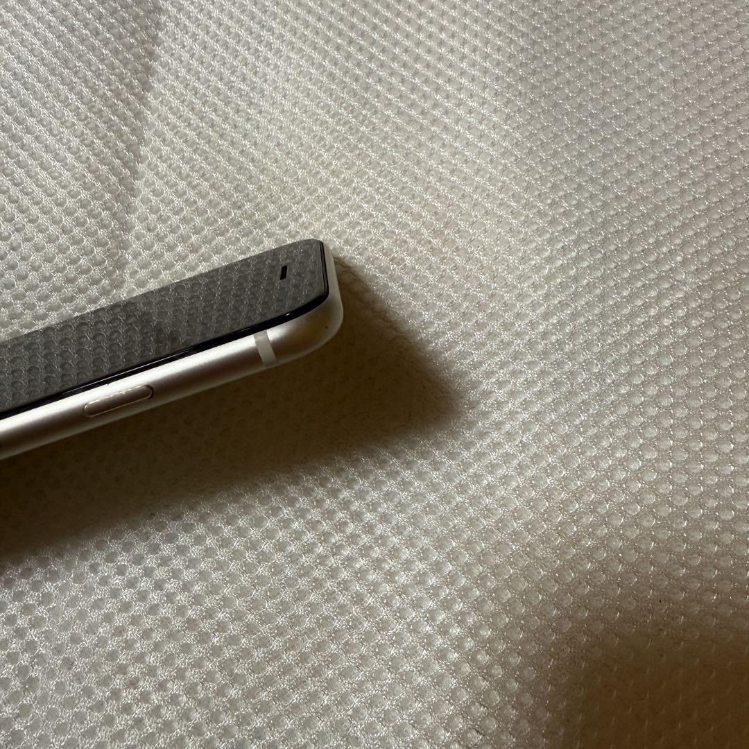 ⭐︎SIMフリー iPhoneSE 第3世代 128GB スターライト