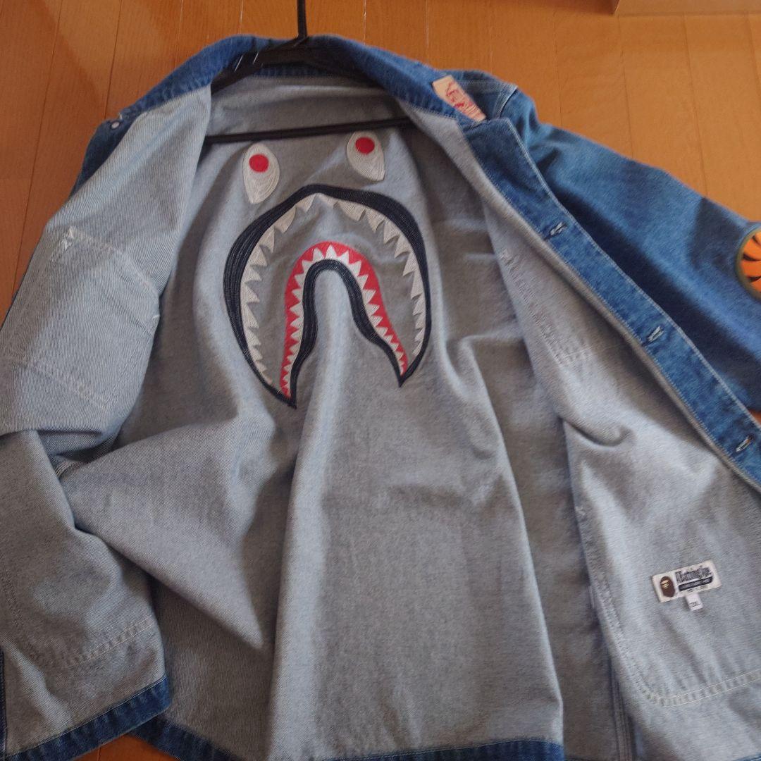 A BATHING APE　シャーク デニムジャケット