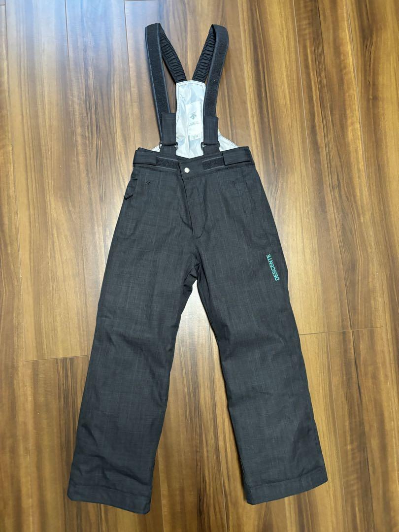 【美品・即決価格】DESCENTE スキーウェア 子供用（130㎝）