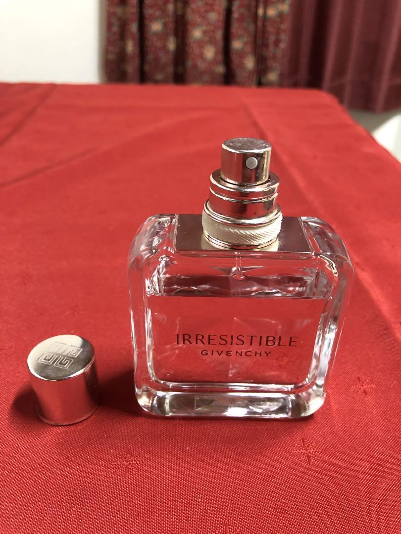 GIVENCHY IRRESISTIBLE 香水 オーデトワレ 50ml