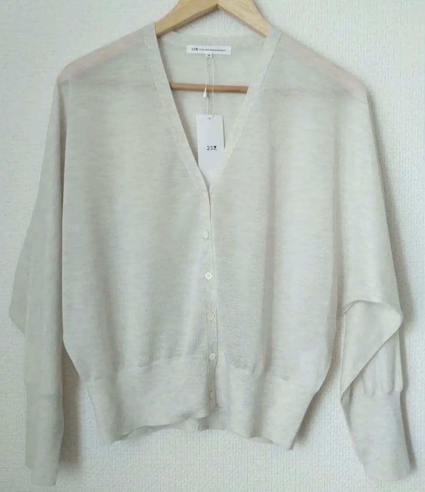 23区【杏さん着用】シャイニーシアー ドルマンスリーブ カーディガン