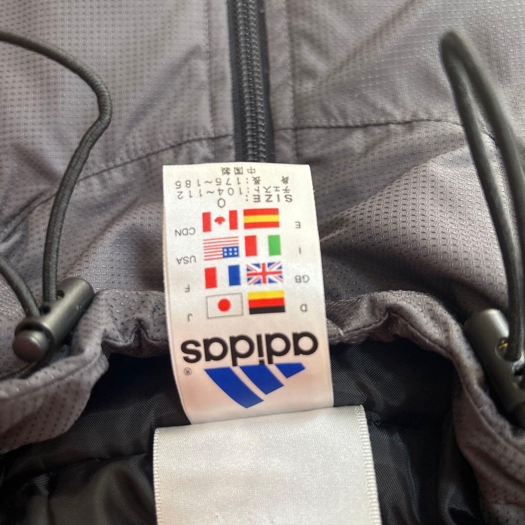 old adidas アディダス　グレー　中綿マウンテンパーカー　古着　y2k adidas（パーカー ・ グレー⁄灰色系）のフリマアイテム一覧