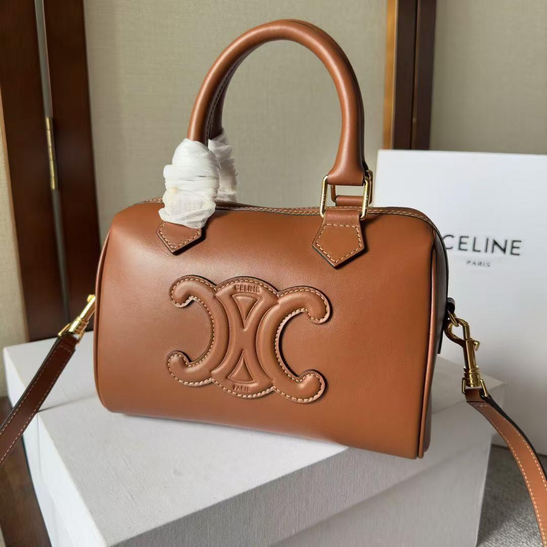 セリーヌ　スモール ボストン　バッグ　トリオンフ