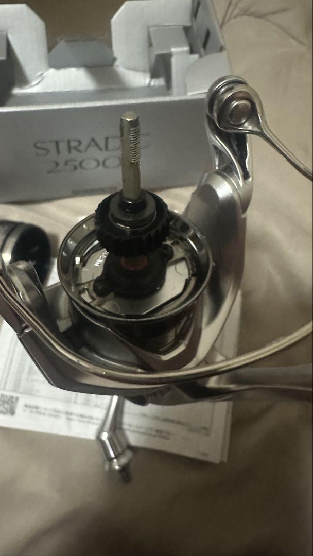 SHIMANO 23STRADIC 2500S リール
