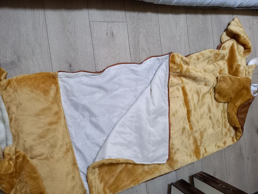 さわり心地よし。敷いてもよし。寝袋。犬 さわり心地よし。敷いてもよし。寝袋。犬 - その他新着