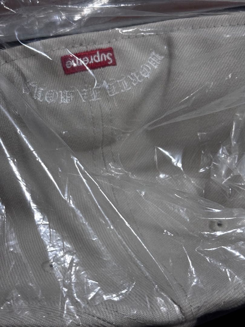 Supreme Gold Cross S Logo New Era 白4 Supreme Gold Cross S Logo New Era 白4