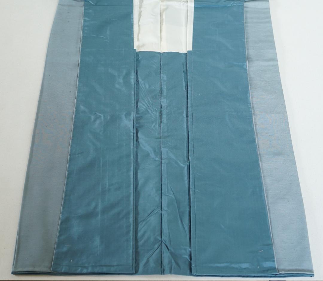 爽やかな空のようなライトブルーの紬　色無地