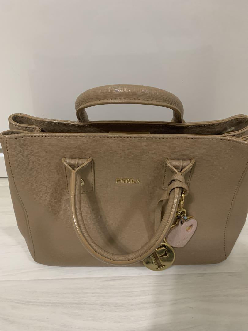 FURLA ハンドバッグ　フルラ