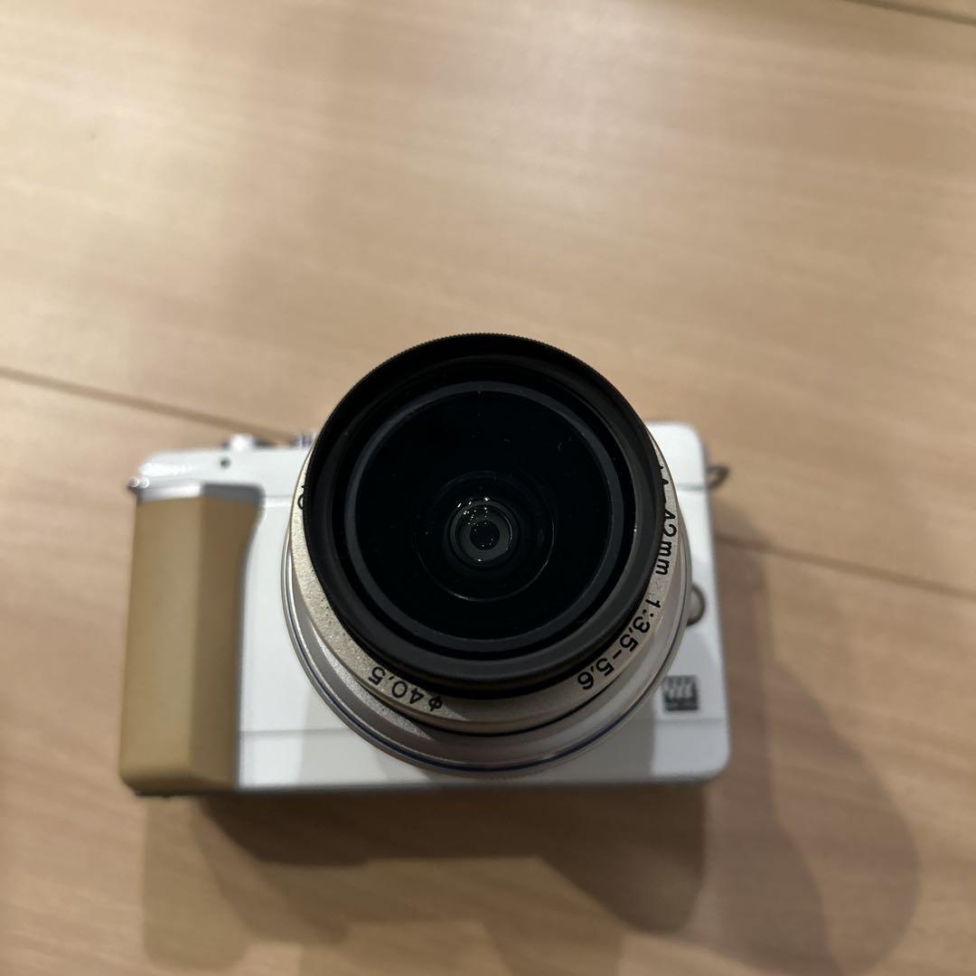 ジャンク、OLYMPUS ミラーレスカメラ 2本レンズセット