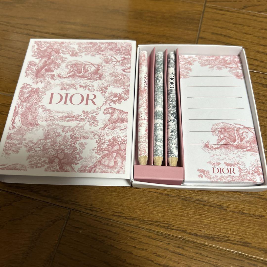 Dior　ディオール　ノベルティ　メモ帳　鉛筆　色鉛筆