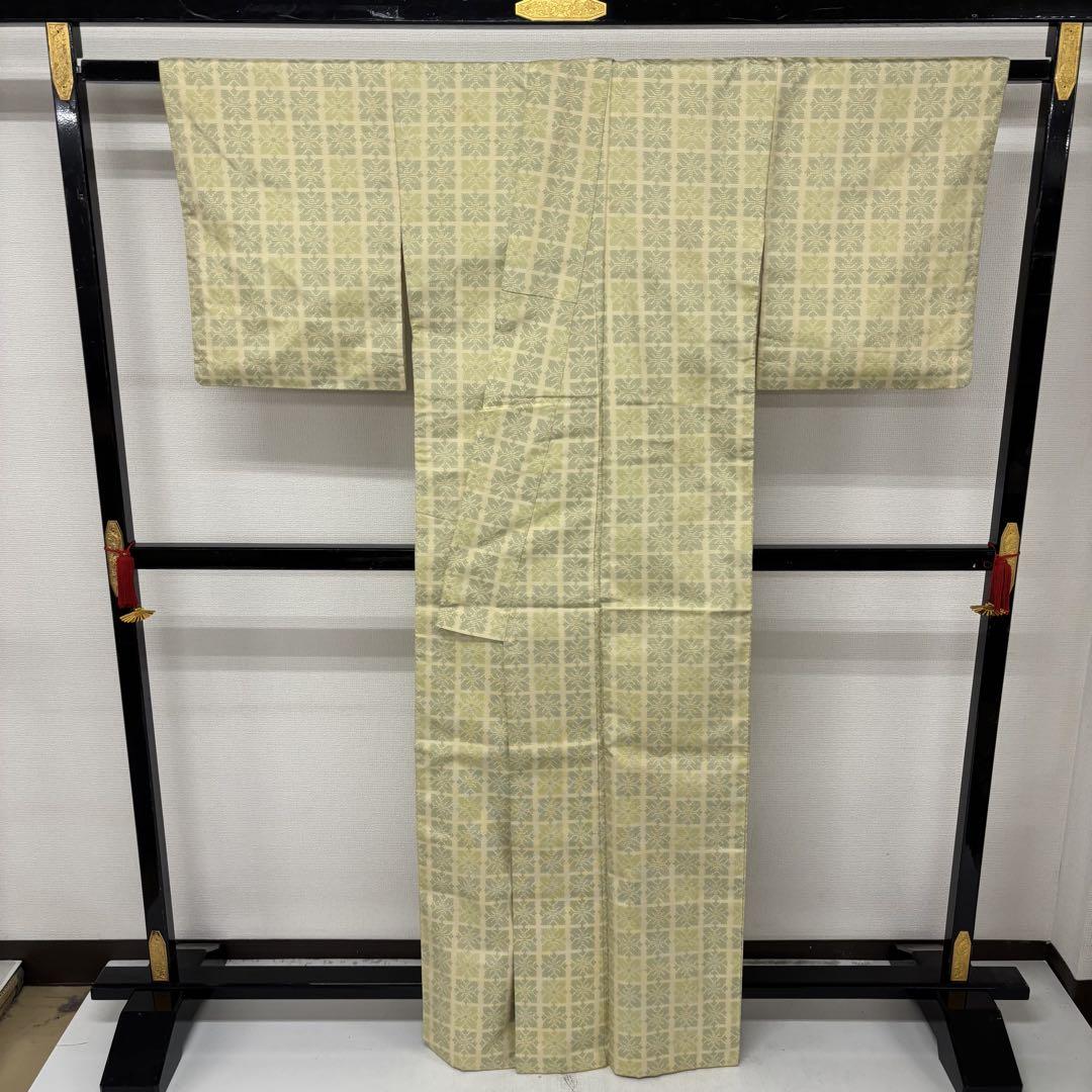 ブランド品 通販サイト 本場大島紬 着物・浴衣 正絹AK-6062 美しい花の絣 着物・浴衣